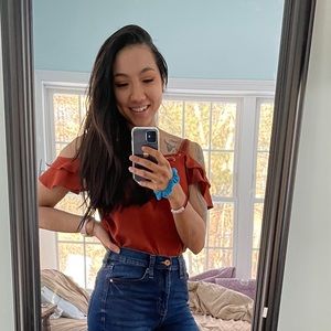 Meet your Posher, Alisa